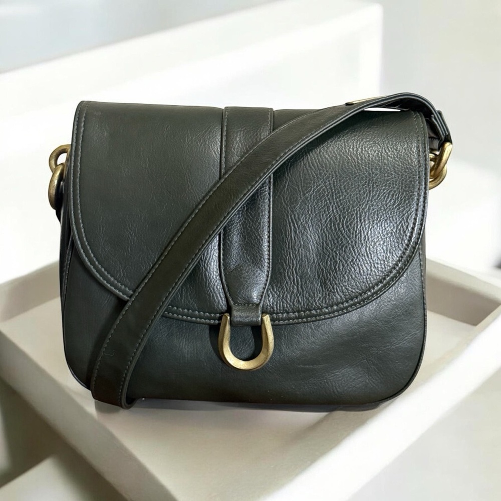 Gorgeous Vintage Faux Leather Saddle Crossbody Bag in Olive Green! RARE!